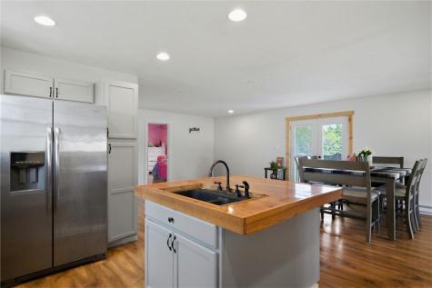 144 Oak Grove Lane Mercer Township PA 16038