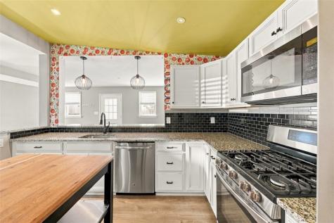 421 N Ohio Street Avalon PA 15202