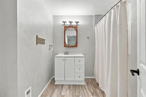 421 N Ohio Street Avalon PA 15202
