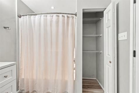 421 N Ohio Street Avalon PA 15202