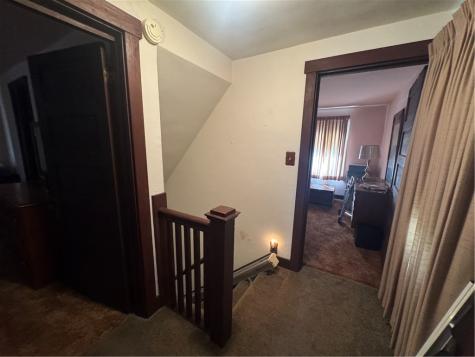 1502 Pennsylvania Avenue West Mifflin PA 15122