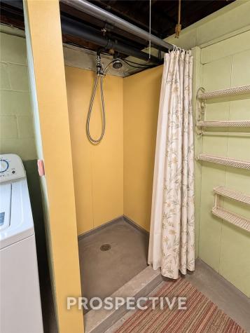 1502 Pennsylvania Avenue West Mifflin PA 15122