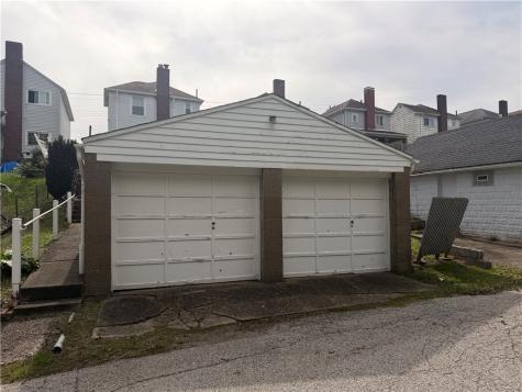 1502 Pennsylvania Avenue West Mifflin PA 15122
