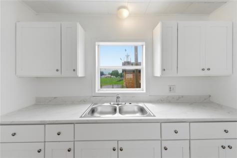 328 Cleveland Street W Kittanning Boro PA 16201