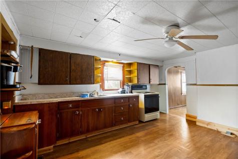 11 Madison Street Cokeburg PA 15324