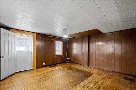 11 Madison Street Cokeburg PA 15324