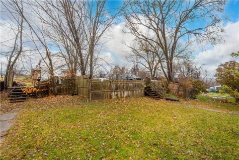 11 Madison Street Cokeburg PA 15324