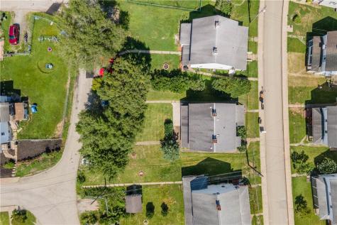 11 Madison Street Cokeburg PA 15324
