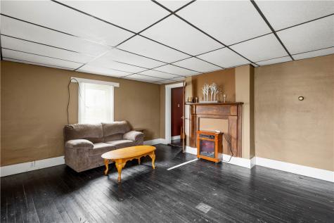 11 Madison Street Cokeburg PA 15324