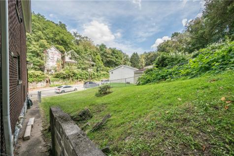 3225 Stafford Street Sheraden PA 15204