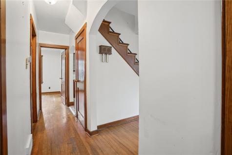 8 Old Plank Road Township Of But Se PA 16001