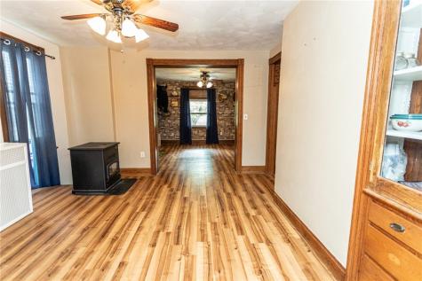 1212 Vine Street Connellsville PA 15425
