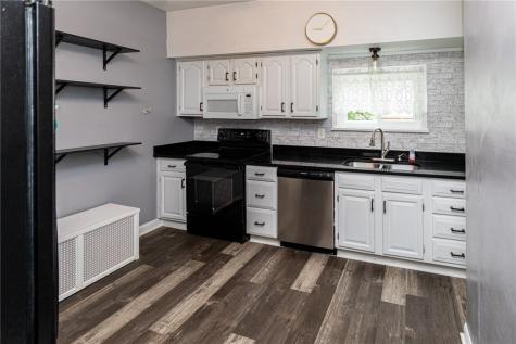 1212 Vine Street Connellsville PA 15425
