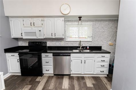 1212 Vine Street Connellsville PA 15425