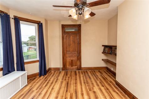 1212 Vine Street Connellsville PA 15425
