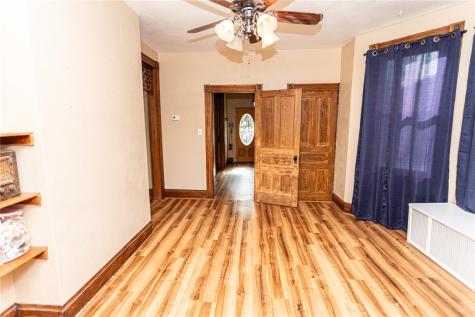 1212 Vine Street Connellsville PA 15425