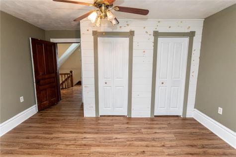 1212 Vine Street Connellsville PA 15425
