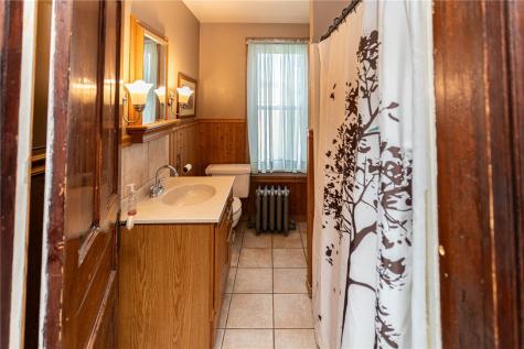 1212 Vine Street Connellsville PA 15425