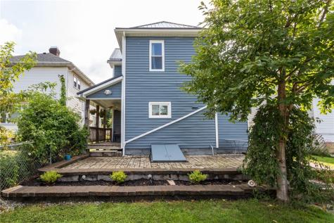1212 Vine Street Connellsville PA 15425