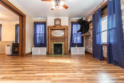 1212 Vine Street Connellsville PA 15425
