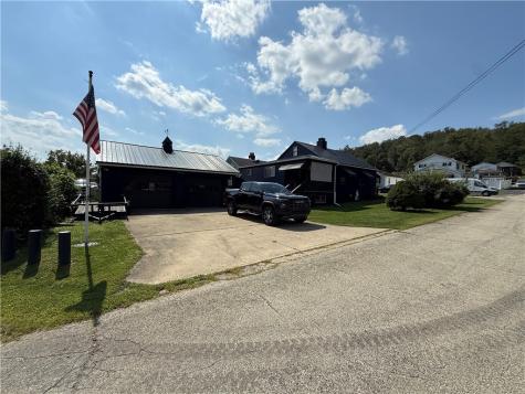 58 Berry Avenue East Bethlehem PA 15322