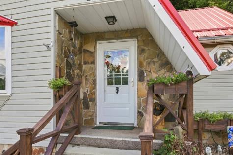 286 Big Knob Road New Sewickley Township PA 15074