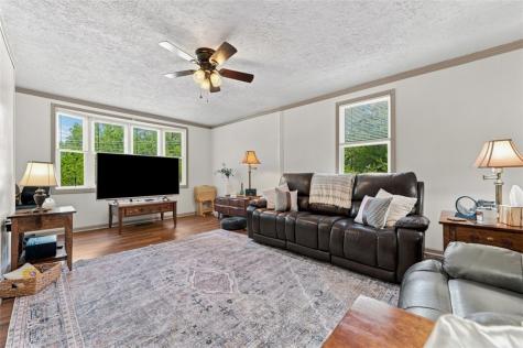 286 Big Knob Road New Sewickley Township PA 15074