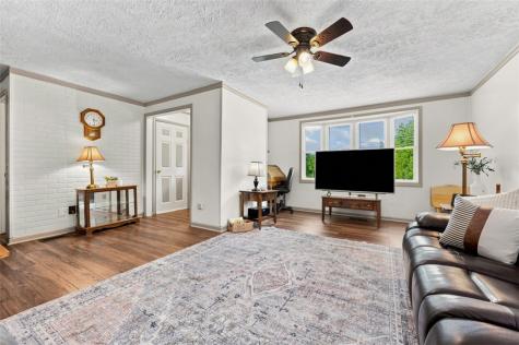 286 Big Knob Road New Sewickley Township PA 15074
