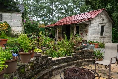 404 Spotted Tail Road West Finley PA 15377