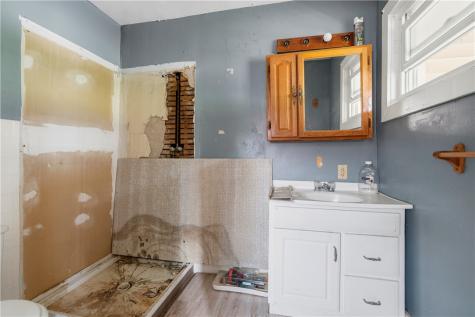3302 N 31st Avenue Pulaski Township PA 15066