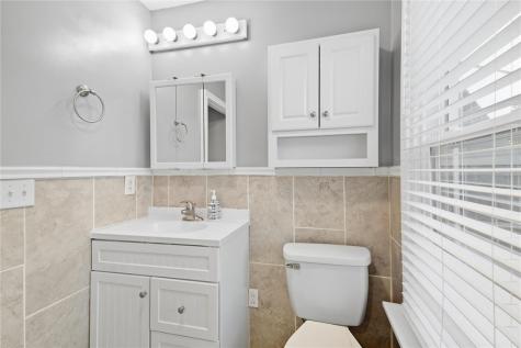 4150 Arnold Avenue Lower Burrell PA 15068