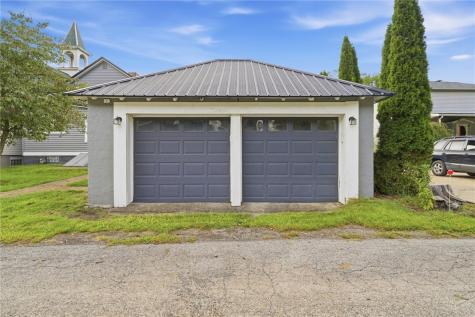 4150 Arnold Avenue Lower Burrell PA 15068