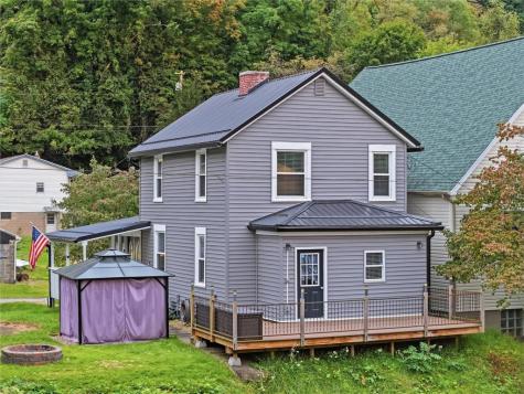 4150 Arnold Avenue Lower Burrell PA 15068