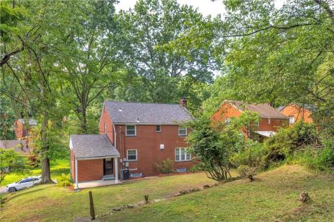 2709 Blackridge Avenue Penn Hills PA 15235
