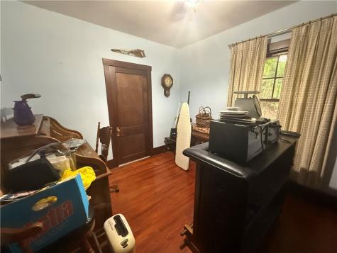 1534 Butler Plank Road Shaler PA 15116