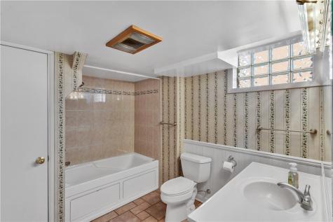 707 Washington Jeannette PA 15644