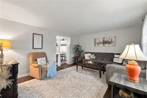1105 Huston Drive West Mifflin PA 15122