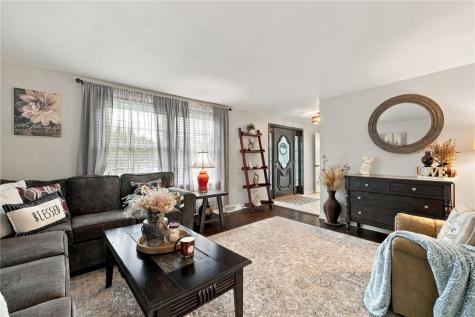 1105 Huston Drive West Mifflin PA 15122
