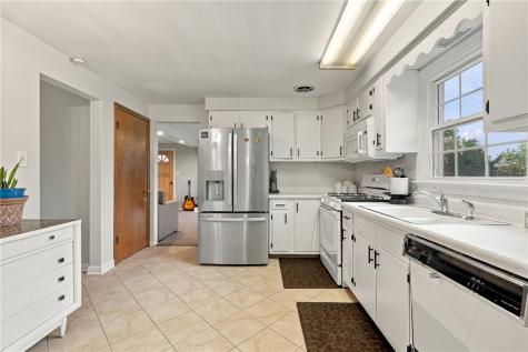 1105 Huston Drive West Mifflin PA 15122