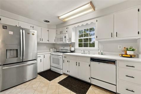 1105 Huston Drive West Mifflin PA 15122