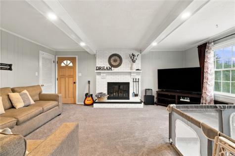 1105 Huston Drive West Mifflin PA 15122