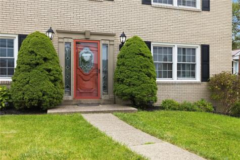 1105 Huston Drive West Mifflin PA 15122