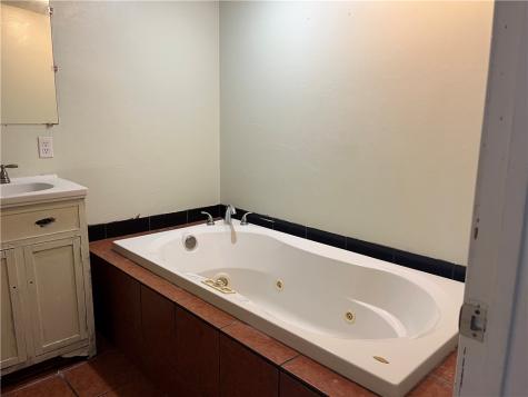 605 2nd Street Pitcairn PA 15140