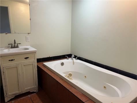 605 2nd Street Pitcairn PA 15140