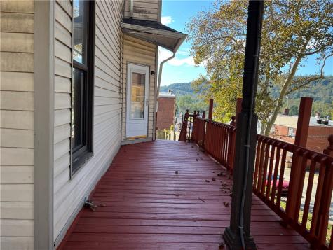 605 2nd Street Pitcairn PA 15140