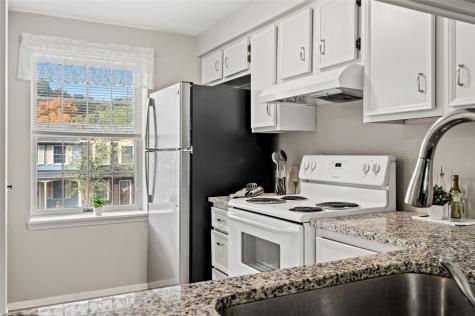 106 Shadowlawn Whitehall PA 15236