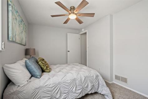 106 Shadowlawn Whitehall PA 15236