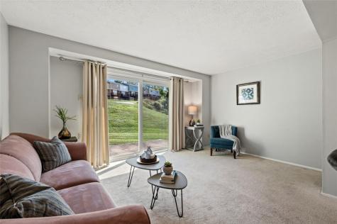 106 Shadowlawn Whitehall PA 15236