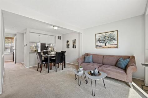 106 Shadowlawn Whitehall PA 15236