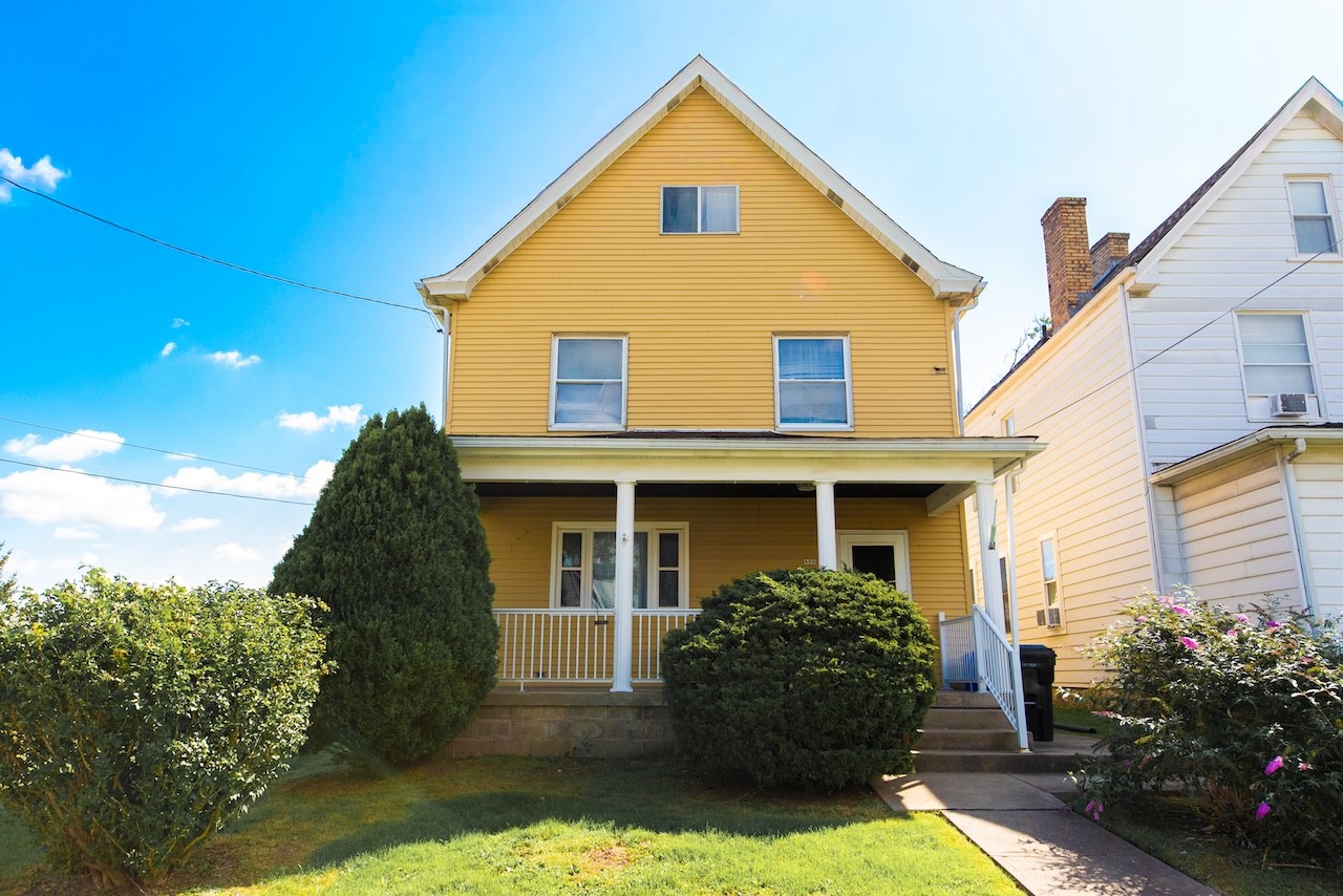 855 Jackson Avenue Monaca PA 15061